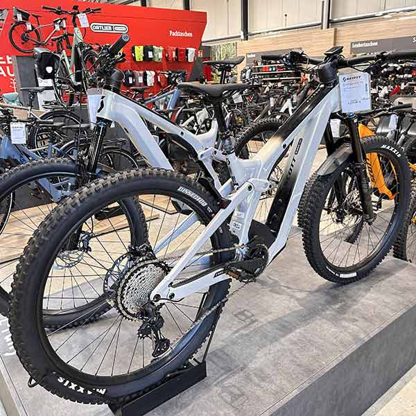 E-Bike-kaufen-in-Buehl-bei-Zweirad-Fuhr-de
